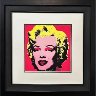 Imagem de ART ON US Marilyn Monroe por Andy Warhol - Arte de parede emoldurada - Impressão pop art vermelha - Moldura prateada de metal e madeira - Impressão em papel de pano de arquivo sem ácido para decoração