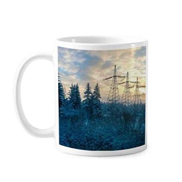 Imagem de Caneca de cerâmica com paisagem florestal verde da Science Nature