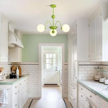 Imagem de Lustre Verde Fashion Lighting Meados do Século E27 Moderno Sputnik para Ilha de Cozinha, Luminária Pendente Criativa com 5 Lâmpadas em Formato de Bola de Vidro Branco para Sala de Jantar, Sa