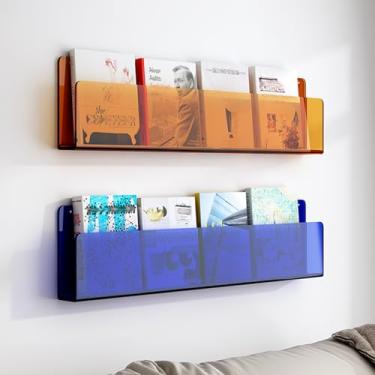 Imagem de Pacote com 2 porta-revistas de acrílico – Suporte de parede azul e laranja para folhetos, livros e discos de vinil – Organizador de arquivos elegante para escritório, cafeteria, sala de espera e
