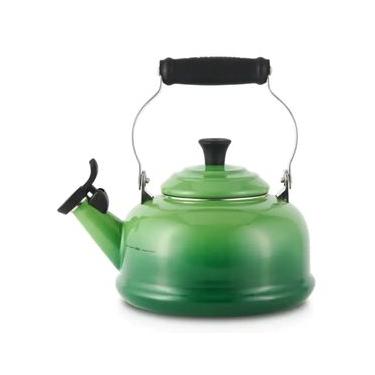 Imagem de CHALEIRA LE CREUSET TRADICIONAL 1,6L COM APITO VERDE BAMBU 40104024080000 Verde Bambu