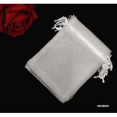 Imagem de 100 Saquinhos De Organza 30x40 Branco Fita Cetim Maternidade - OKABOX