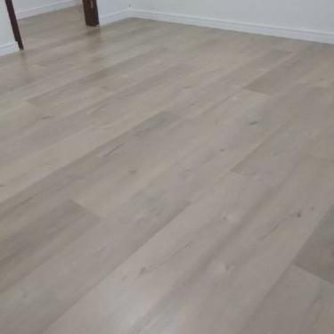 Imagem de Piso Vinílico em Régua Cities Scandian 2mmx18,7x1,22M (M²) - caixa com 4,13m2 - Berlim