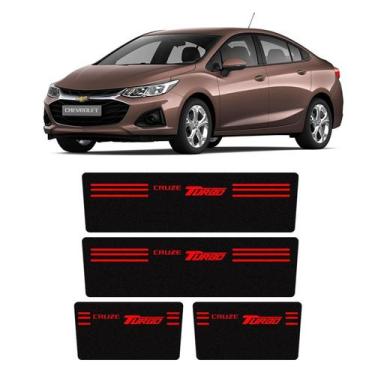 Imagem de Soleira Da Porta Cruze Turbo Adesivo Protetor Logo Vermelho - SPORTINO