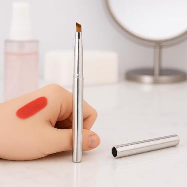 Imagem de Pincel de sobrancelha angular – Pincel de maquiagem de precisão, ferramenta de beleza multiuso e viagem, cerdas de fibra sintética, cabo de metal (prata)