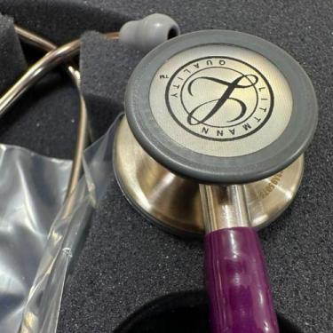 Imagem de Estetoscópio 3m Littmann Classic Ill Cores Variadas, Roxo 5831