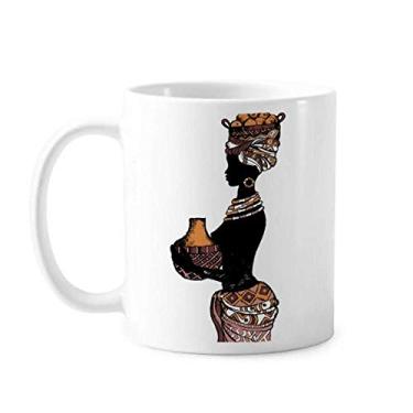 Imagem de Caneca preta de cerâmica com aborígene africano, primitivo, xícara de porcelana de café