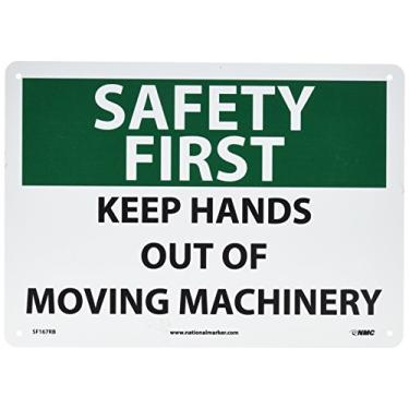 Imagem de NMC SF167RB Placa OSHA, Legend "Safety First - Keep Hands Out of Moving Machinery", 35,5 cm de comprimento x 25,4 cm de altura, plástico rígido, preto/verde sobre branco