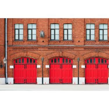 Imagem de Antigo Corpo de Bombeiros Edifício Histórico de Tijolos Vermelhos com Portões Vermelhos Fundo Fotográfico Corpo de Bombeiros Decoração de Fundo de Bombeiros Tema de Fogo Adereços de Estúdio de Fotos