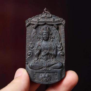 Imagem de FENNYYAR Estátua de Buda de Bodhisattva de madeira de ágar esculpida à mão Manjusri Coelho Zodíaco Guardião Divindade, 7 cm 6,9 cm, Colar Pingente Decoração