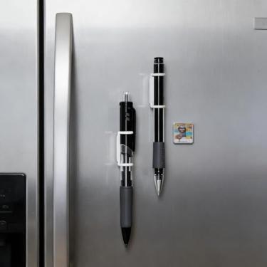 Imagem de 2 peças de clipe magnético ajustável para caneta, compatível com todas as canetas, reutilizável, um acessório organizador universal de mesa para material de escritório. (branco)