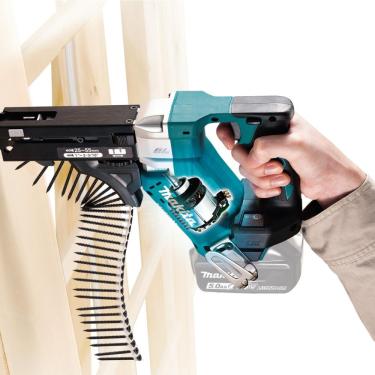 Imagem de Parafusadeira Auto Alimentacao Sem Fio 18V Com 2 Baterias Carregador Maleta 5 Bit DFR551RTJ Makita