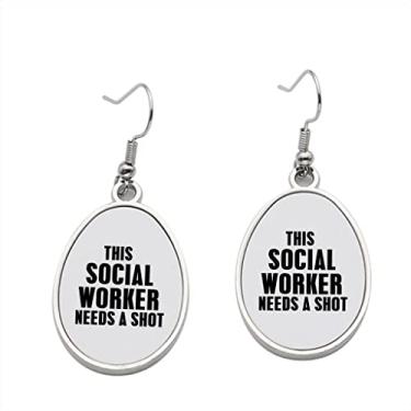 Imagem de Brinco This Social worker needs shot – Brincos pendentes para meninas – Presente de festa de aniversário dos namorados