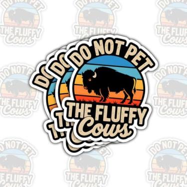 Imagem de Adesivo de 3 peças Do Not Pet The Fofffy Cows, decalque retrô de aviso de bisão do pôr do sol, adesivo engraçado de humor de segurança animal para laptop, garrafa de água, capacete de janela de