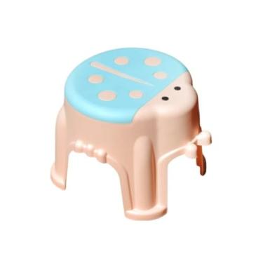 Imagem de Banquinho Infantil Joaninha, Plástico Resistente, 24cm Altura x 30cm Diâmetro, Azul Rosa Verde Sortido, 516g, Uso em Quartos Brinquedotecas Banheiros