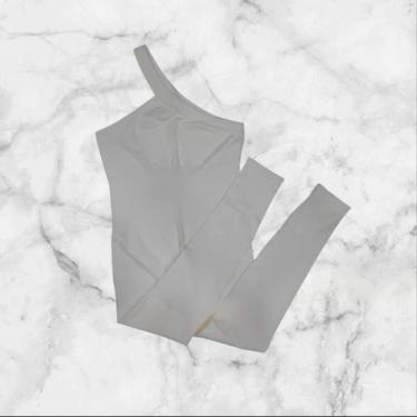 Imagem de Macacão Um Ombro Calça Feminino - Bella Fitness, Branco, P/M