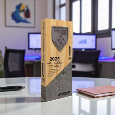 Imagem de Troféu Tower - Torre de madeira com base de concreto - Brasão da sua L