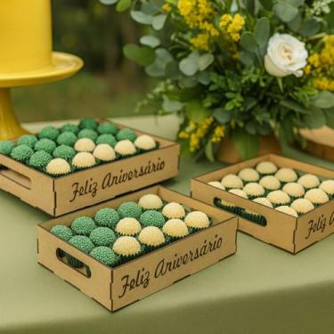 Imagem de Kit com 10 Bandeja MDF Cru 30x20x6 para Decoração de Festa e Cesta para Presentes Coração, Estrela, Te Amo, Feliz Aniversário e Lisa ( ́)