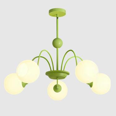 Imagem de Lustre Sputnik verde estilo moderno de meados do século XX com 5 lâmpadas e globos grandes de vidro leitoso. Luminária de teto embutida, estilo nórdico, para quarto, cozinha e sala de jantar