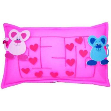 Imagem de Almofada Labirinto com Personagens e Corações - 44x28x9 cm