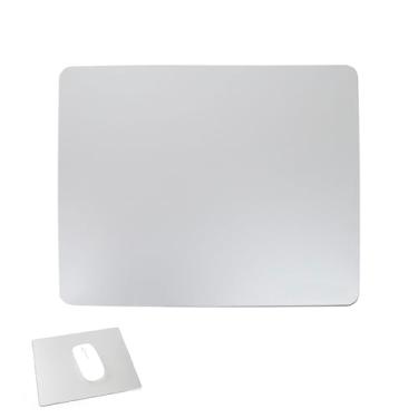 Imagem de Mouse pad ultrafino de alumínio prateado com base de borracha antiderrapante | Design minimalista estilo Apple para controle de precisão em jogos, escritório e viagens (21 x 19 cm)