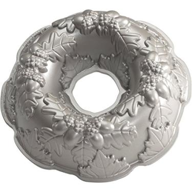 Imagem de Nordic Ware Forma de assar em forma de guirlanda de outono, bronze, 10 xícaras, prata