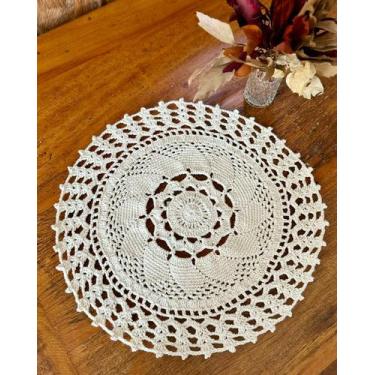 Imagem de Bandeja Redonda Algodão Cru 40cm Caseada Crochê Artesanal - Maria Croc