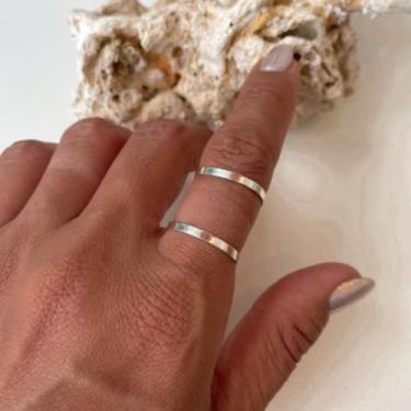 Imagem de Par de aliança 2MM Prata 925 legítima fina delicada namoro - Morganitt