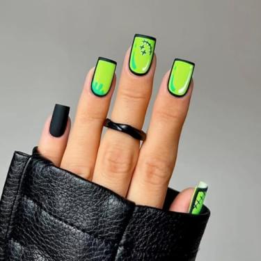 Imagem de Kit de unhas de pressão de caixão médio, conjunto de unhas falsas de Halloween com design de aranha de teia de aranha de abóbora, strass, cobertura total, bastão falso artificial em unha de acrílico