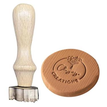 Imagem de Carimbo de alfabeto de latão personalizado para argila conjunto de carimbos personalizados com cabo de madeira para cerâmica, cerâmica, sabão e assinatura de cera (2,5 cm)