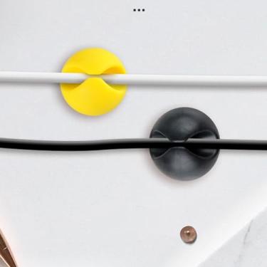 Imagem de Clipes de cabo organizador de cabos adesivos para mesa, parede, carro, gerenciamento de fios, conjunto de clipes para carregamento de fones de ouvido USB