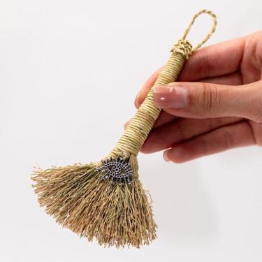 Imagem de Vassoura Artesanal Mini Besom para Altar Wicca  Amitofo