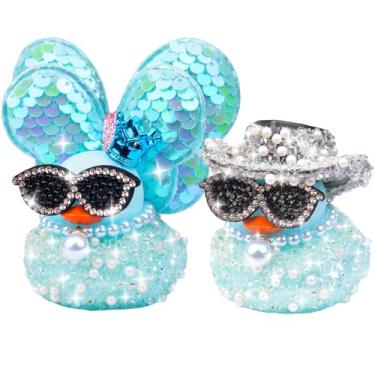 Imagem de MuMyer Ornamentos de carro de pato de borracha de diamante, 2 peças de strass brilhantes patos decoração de painel de carro com mini asas chapéu de caubói colares de óculos de sol