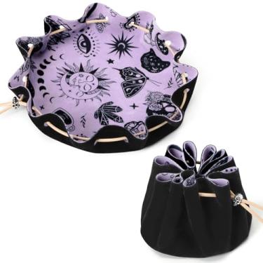 Imagem de CiyvoLyeen Bolsa de cordão preta com bandeja de dados DND de feltro - perfeita para jogadores de RPG, jogadores de mesa, acessórios DND - ideal para joias, moedas, chaves