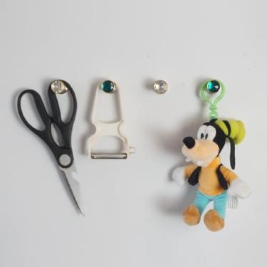 Imagem de 4 ganchos magnéticos de latão sólido para guirlanda de porta da frente ganchos de ímã de geladeira para pendurar toalha casaco cozinha cruzeiro interno e externo