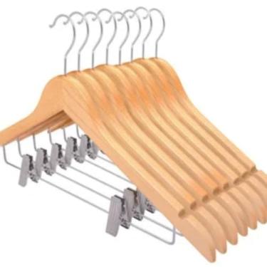 Imagem de Cabide de Madeira com Presilhas e Gancho Giratório 360°, Acabamento Verniz, 44cm x 24cm, para Casacos, Blazers, Camisas, Vestidos e Calças