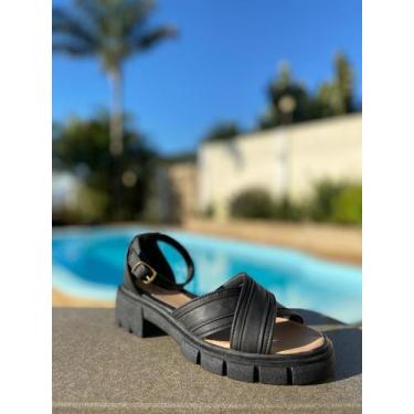 Imagem de Sandália tratorada blogueira tiras cruzadas feminina - Charm Calçados,