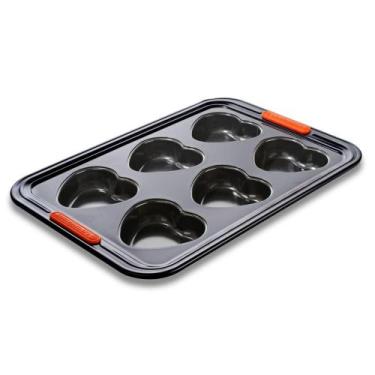 Imagem de Forma Para 6 Muffins Em Formato De Coração Preto Le Creuset
