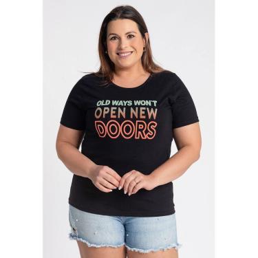 Imagem de T-shirt Feminina Plus Size Estampada "Old ways won`t open new doors" - Cereja Rosa