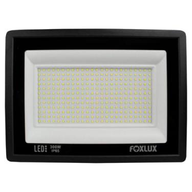 Imagem de Refletor de LED Foxlux – 300 W – 3000 K – Luz Amarela – Bivolt – Proteção IP65 – Driver Embutido – Refletor Direcionável – Luz brilhante – Uso externo
