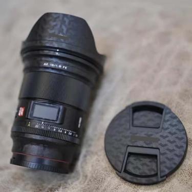 Imagem de AF 16 1.8 Anti-Scratch Camera Lens Sticker Coat Wrap Protective Film Skin Cover para Viltrox AF 16 mm F1.8 apto para Sony Mount (Seta preta)