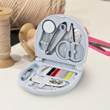Imagem de Mini caixa de costura portátil para viagens, kit básico de costura de emergência com agulhas, fios, botões, tesoura, kit de caixa de costura para adultos (azul claro)
