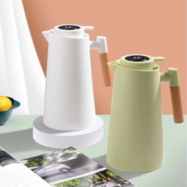 Imagem de Garrafa Térmica Inteligente 1L com Termômetro Digital LED e Cabo de Madeira - Design Nórdico, Para Café e Chá, Abertura por Botão - Presente Sofisticado(ALEATORIO)