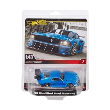 Imagem de Hot Wheels Premium Ford Mustang, carro de brinquedo azul em escala 1:43 com pneus Real Riders e carroçaria e chassis de metal, brinquedo colecionável para adultos e fãs, + 5 anos, HWT04