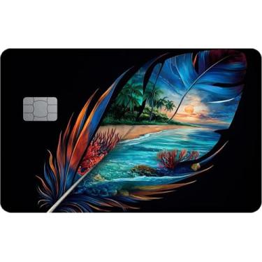 Imagem de Adesivo artístico com design de penas para cartão de crédito – Capa protetora do pôr do sol do oceano tropical durável, à prova d'água e fácil de aplicar e remover