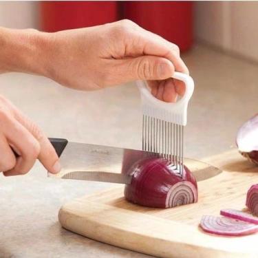 Imagem de Garfo Segurador Inox Guia Corte Fatiar Cebola Legumes Frutas Protetor 