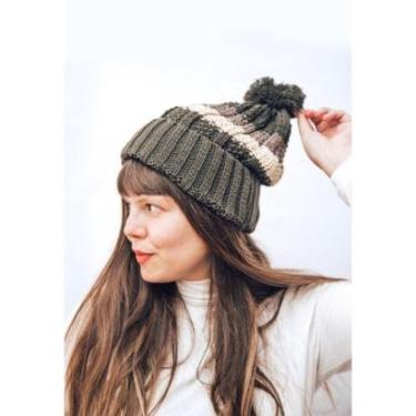 Imagem de Gorro Feminino Touca em Tricô com Listras e Pompom-Feminino