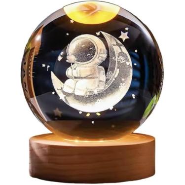 Imagem de Luminária de Mesa Led Bola de Cristal 3D Astronauta Lua Saturno Galaxia Abajur para Quarto Escritório Decoração Presente (ASTRONAUTA)