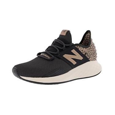 Imagem de New Balance Tênis de corrida feminino Fresh Foam Roav V1, Cimento preto/cinza-acinzentado/sal marinho, 6.5 Wide
