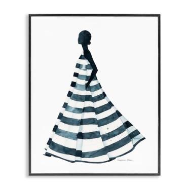 Imagem de Stupell Industries Menina de vestido listrado azul preto emoldurado giclée design de arte por Simone Elum, 20 x 16